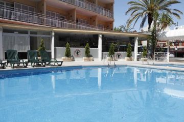 hotel "Fortuna" 4 stars at the price of 3*** <br> Lloret de Mar, Costa Brava<br> GP de Catalunya motogp